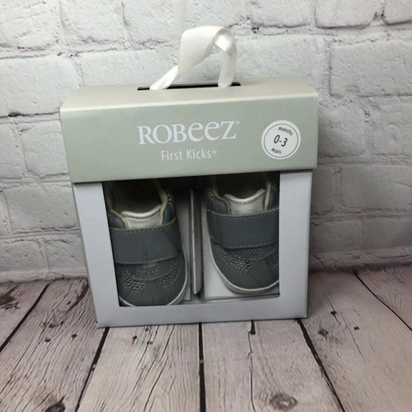 Robeez first kicks 0-4m grey Finn - Picture 1 of 5